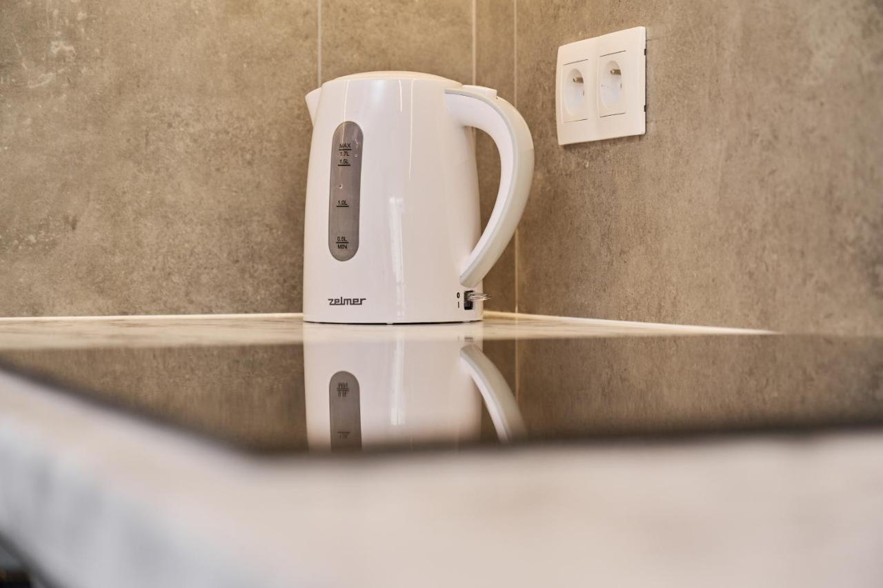 Apartment Wichrowa With Free Garage Wroclaw By Noclegi Renters Екстериор снимка